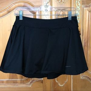 NIKE Ruffled Black Tennis Skirt
